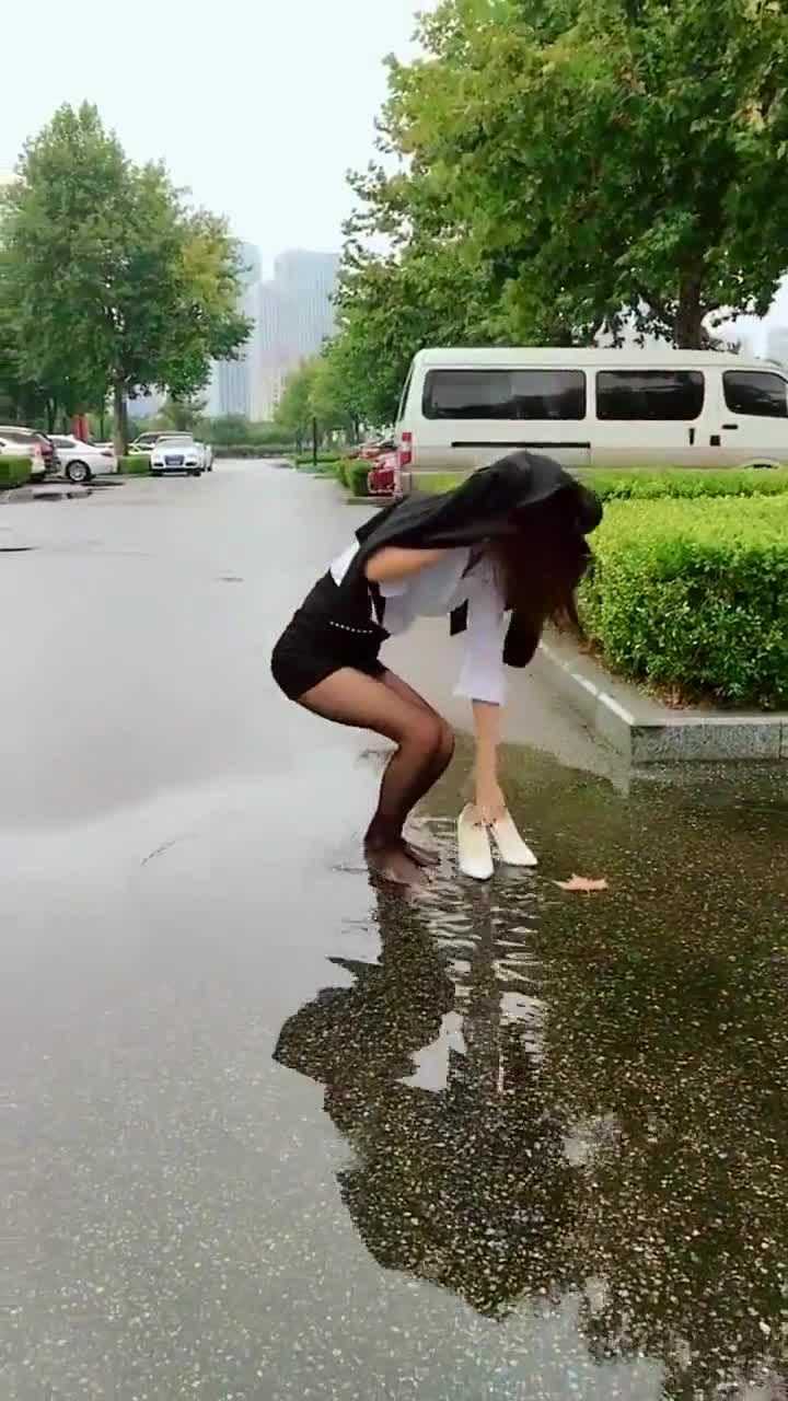 三亿体育体育中国官网-换下口中的水，出战比赛，展现真正实力的简单介绍