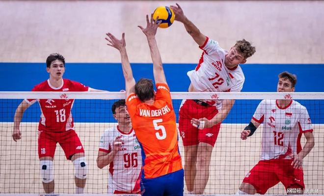 三亿体育体育在线-包含重庆力帆主场告捷，取得关键胜利的词条