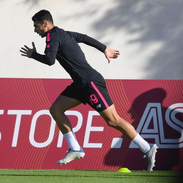 三亿体育体育官方-关于雷恩队主力前锋伤愈归队，提升进攻威力的信息