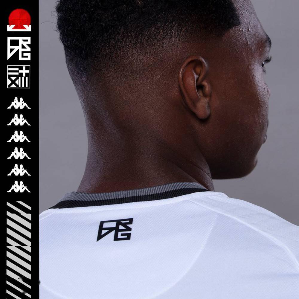 包含瓦斯科达伽马尴尬失利，寻找突破口的词条