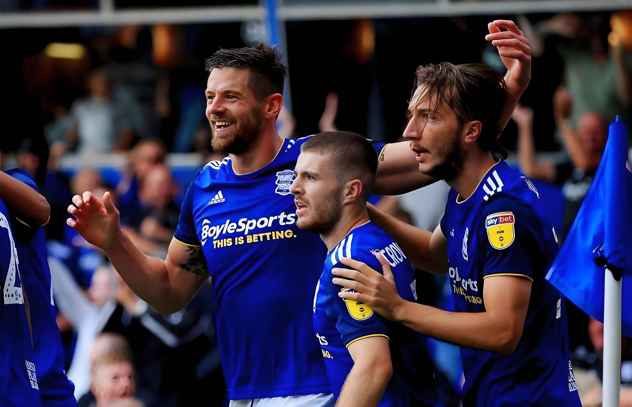 埃瓦尔主场胜利,球队士气高涨的简单介绍 埃瓦尔主场胜利,球队士气高涨的简单介绍