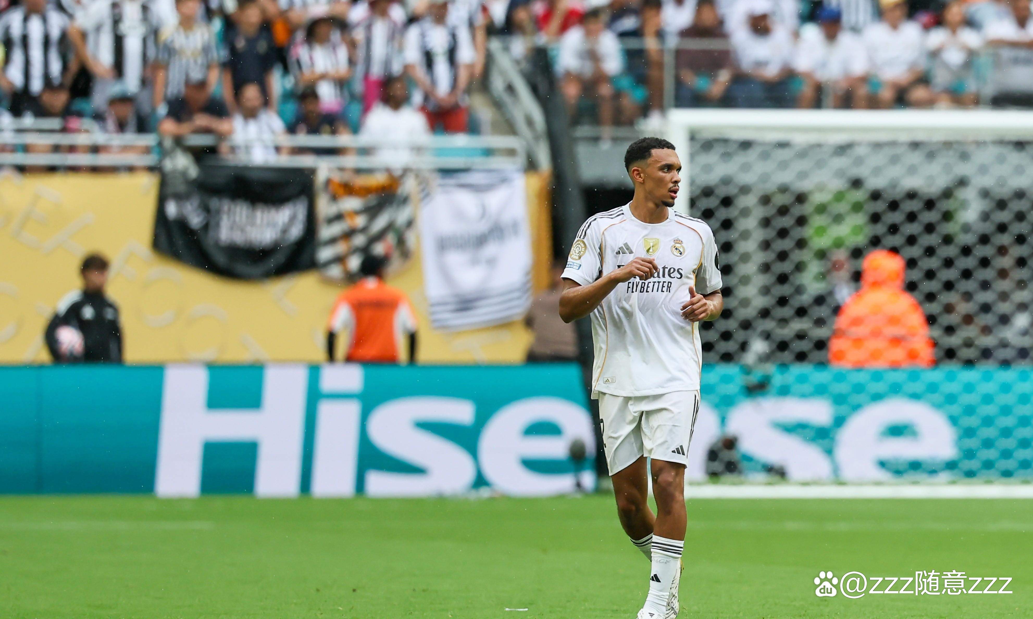 尤文不敌皇马火力,止步四强 尤文不敌皇马火力,止步四强