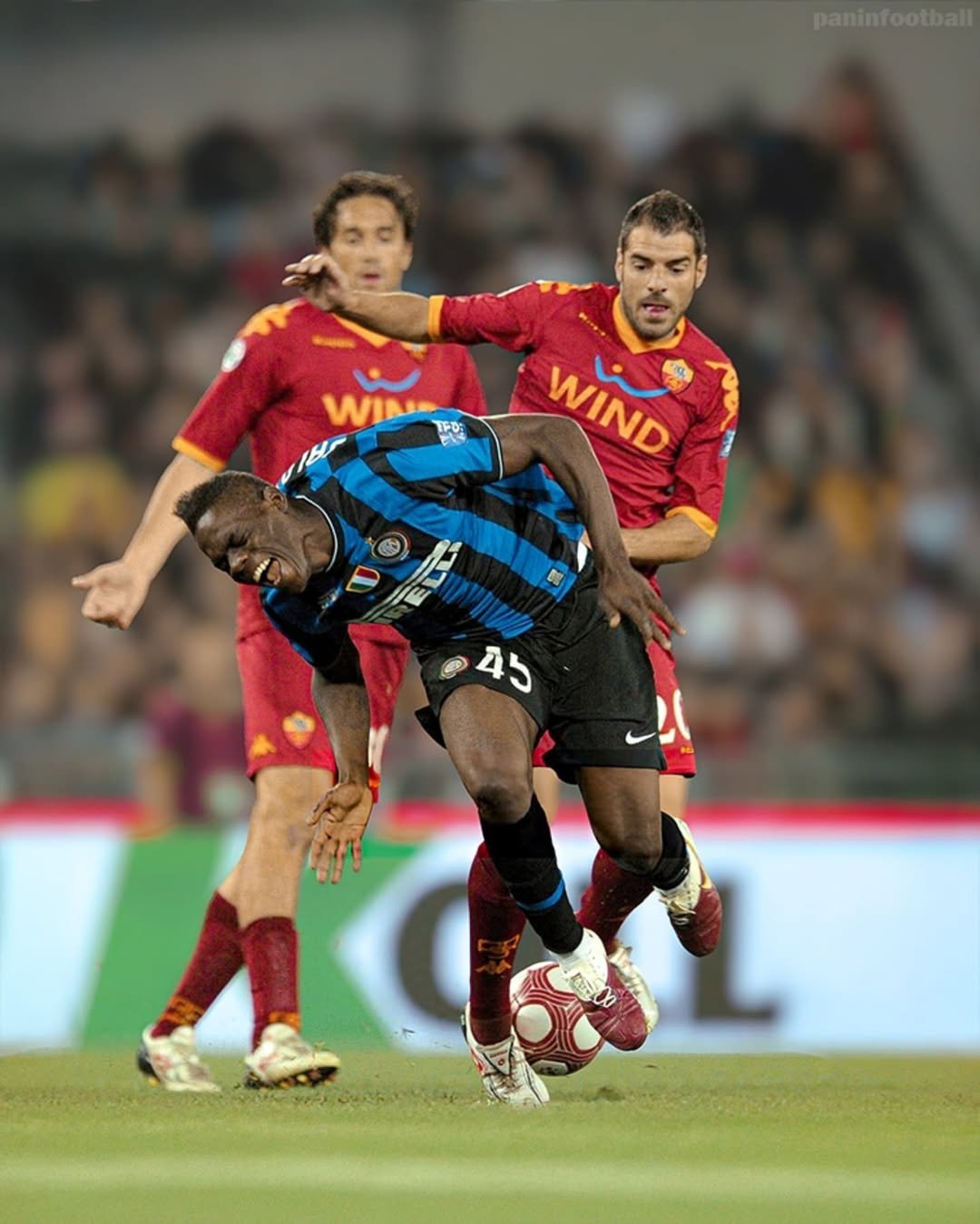 意大利足球联赛冠军争夺激烈