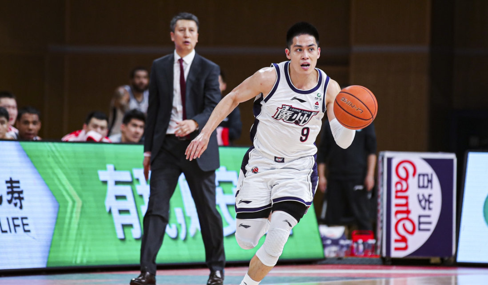 进步有目共睹,新人球员表现亮眼 进步有目共睹,新人球员表现亮眼