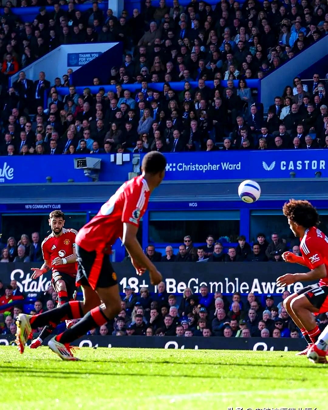 关于曼联客场绝杀斯托克城，实现关键胜利的信息