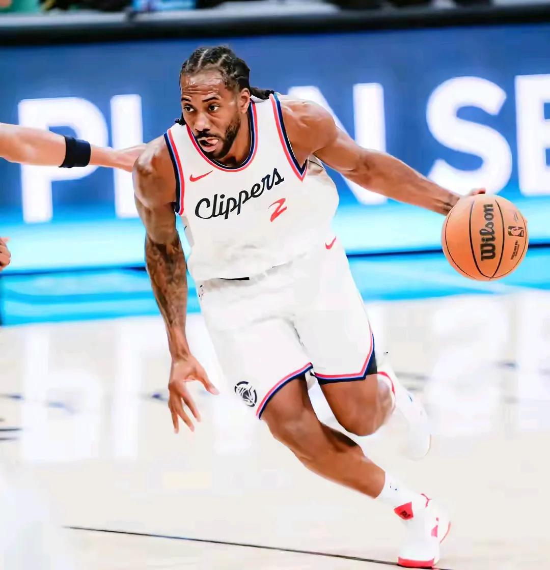 快船队再次战胜掘金,保持连胜 快船队再次战胜掘金,保持连胜